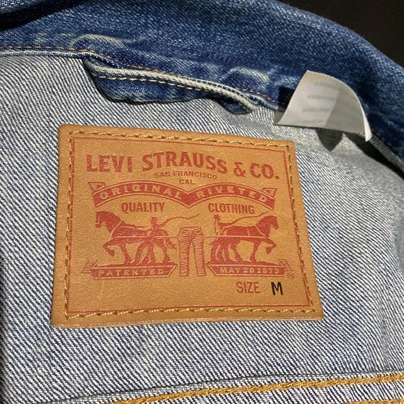 Jean jacket - Picture 4 of 8